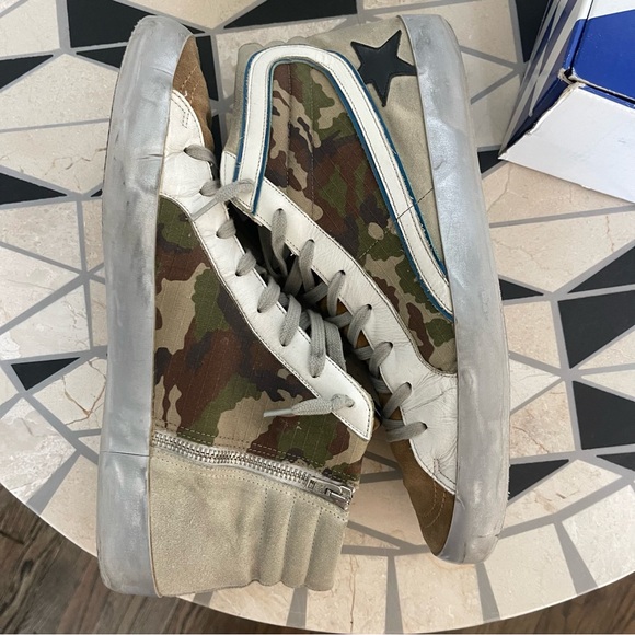GOLDEN GOOSE
Men's Superstar Camo Mid-Top Sneakers - Picture 5 of 14